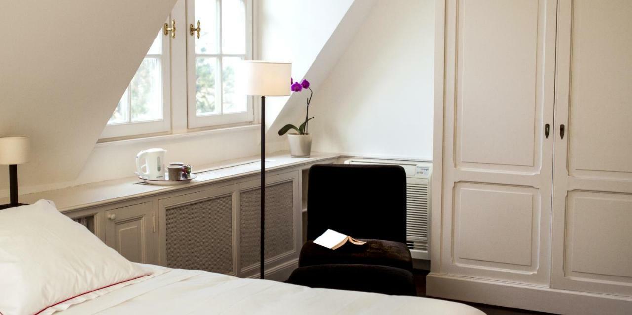 Guest House La Maison Chantecler Uccle エクステリア 写真